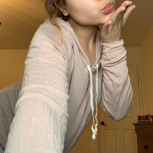 Brandy Melville pink sweater (: